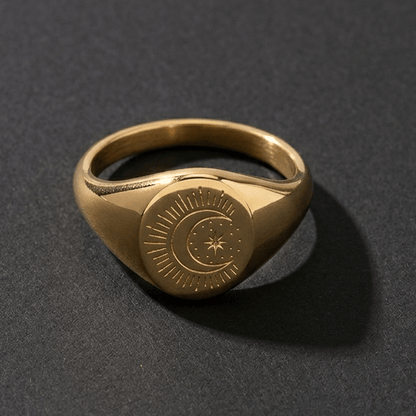 Moon signet ring, gold PVD coated Stainless Steel, anti tarnish, waterproof, hypoallergenic - Stellify Jewellery