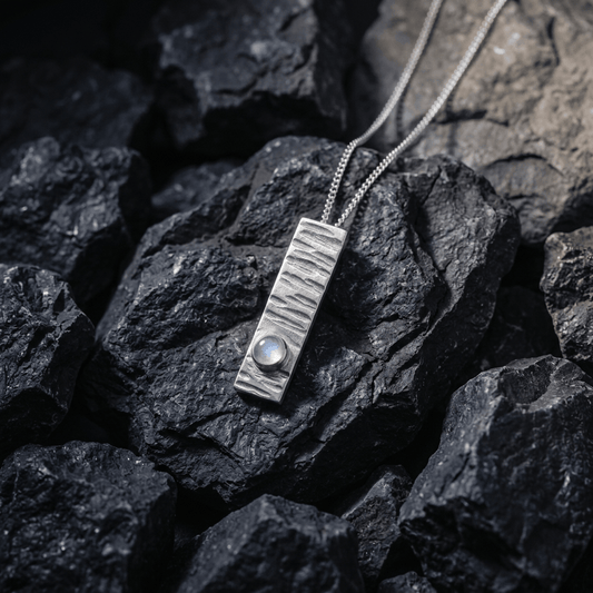 Sterling Silver hammered pendant set with a moonstone - Stellify Jewellery