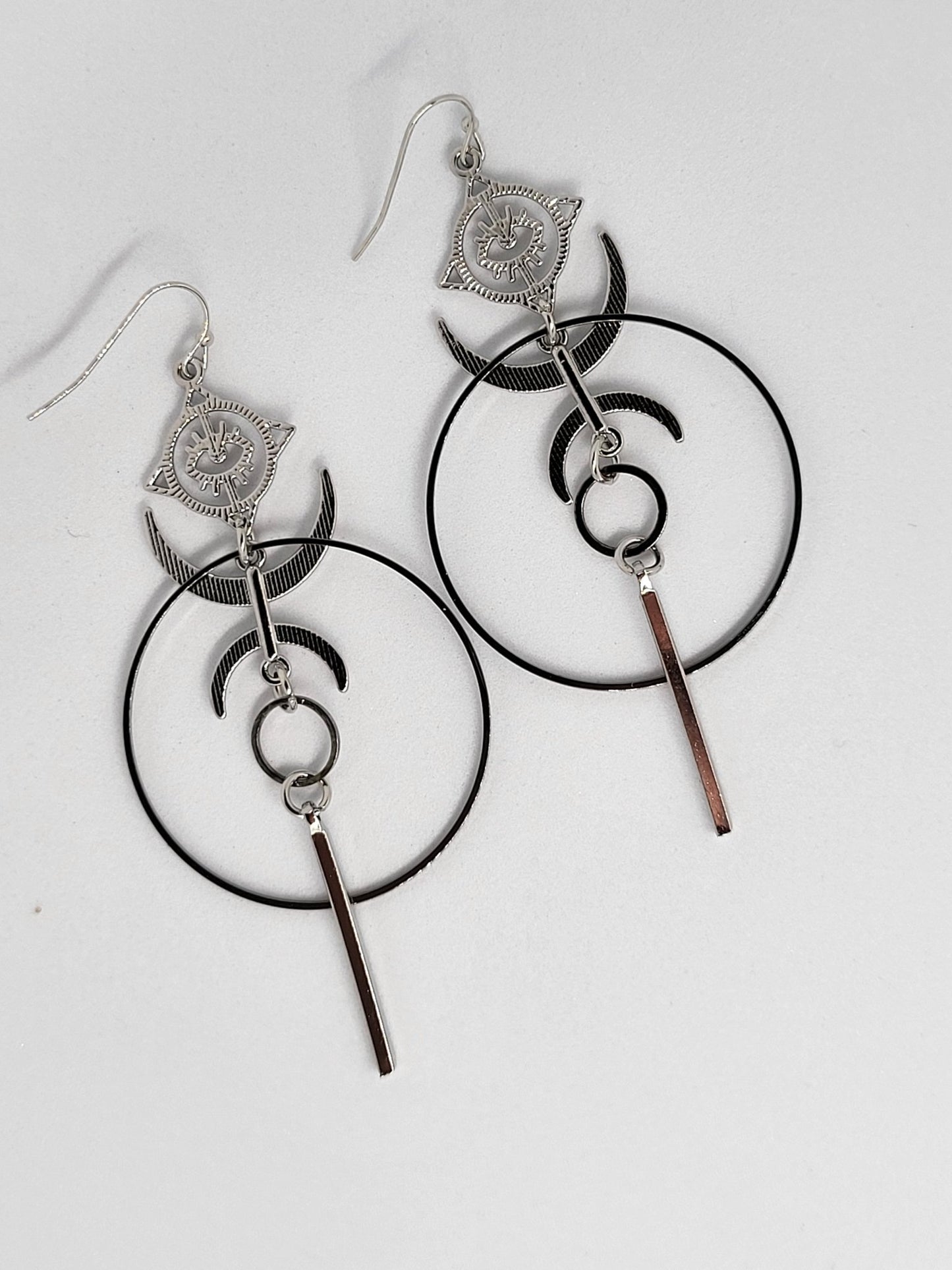 Earrings with Crescent Moon and Evil Eye - Stellify