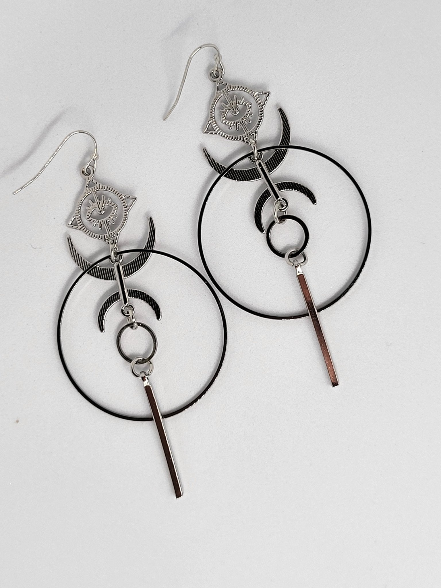 Earrings with Crescent Moon and Evil Eye - Stellify