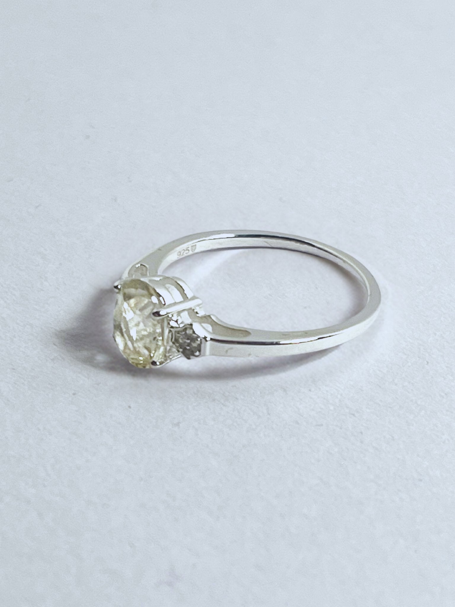 Novas Hiddenite Harmony Ring - Stellify