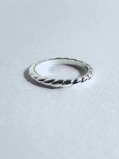 Twisted Elegance Stacking Ring - Stellify